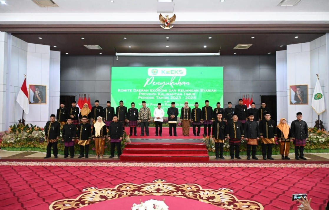 PENGUKUHAN PEMBENTUKAN KOMITE DAERAH EKONOMI DAN KEUANGAN SYARIAH