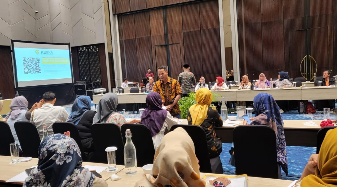 Sosialisasi dan Fasilitasi Pelaku UMKM dalam Proses Sertifikasi Halal Program KDEKS Prov. Kaltim