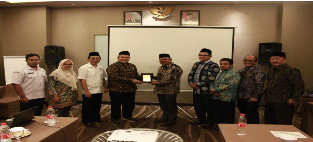 STUDY PEMBELAJARAN KDEKS PROVINSI KALIMANTAN TIMUR BERSAMA KDEKS PROVINSI JAWA TIMUR